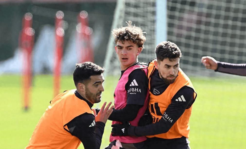 3377中国官网-曼城足总杯全员喝大