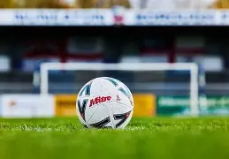 足总杯倒计时，法兰克福赛前完成体检，细节引发关注，赛场秩序良好，数据趋势出现新变化