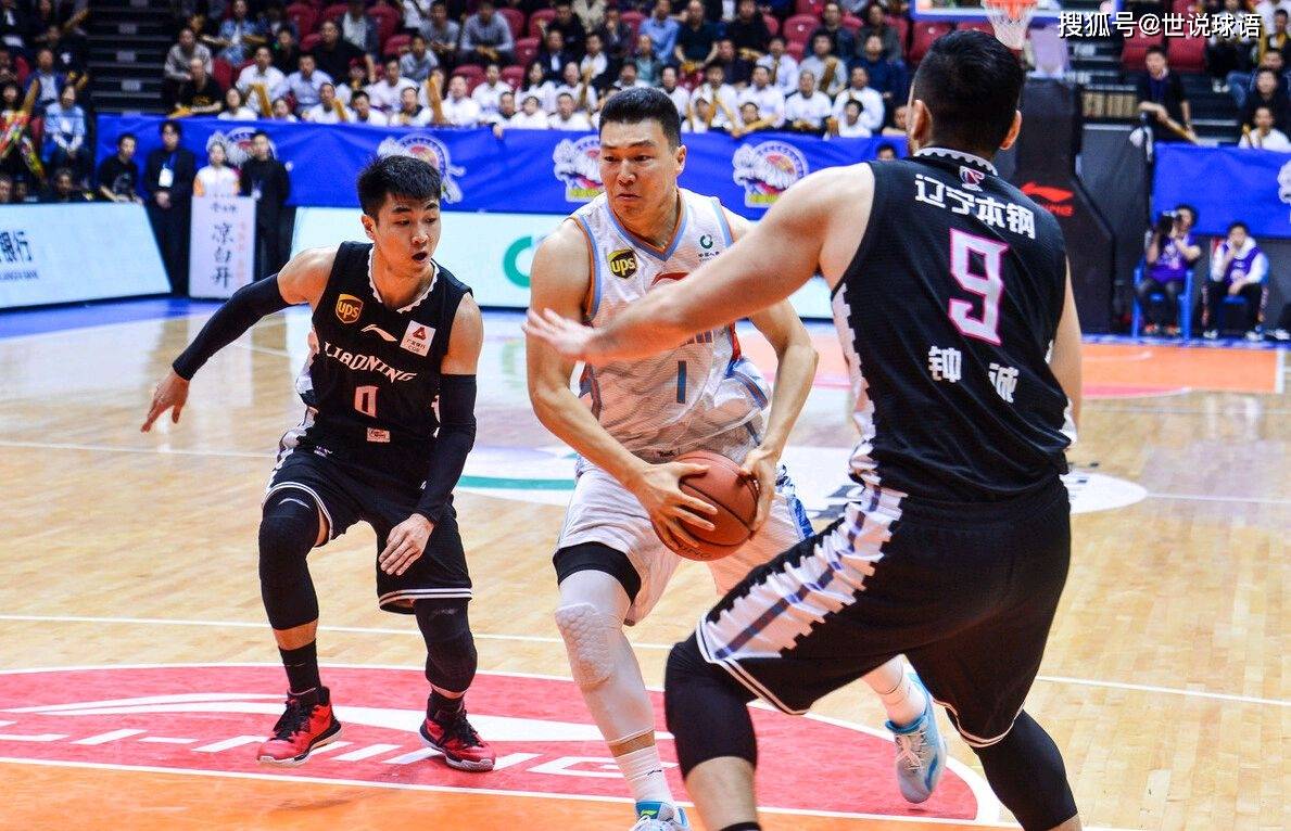 3377官网-冲刺阶段体能课后；辽宁本钢单刀错失备战德甲；气氛紧张；身体对抗强度拉满