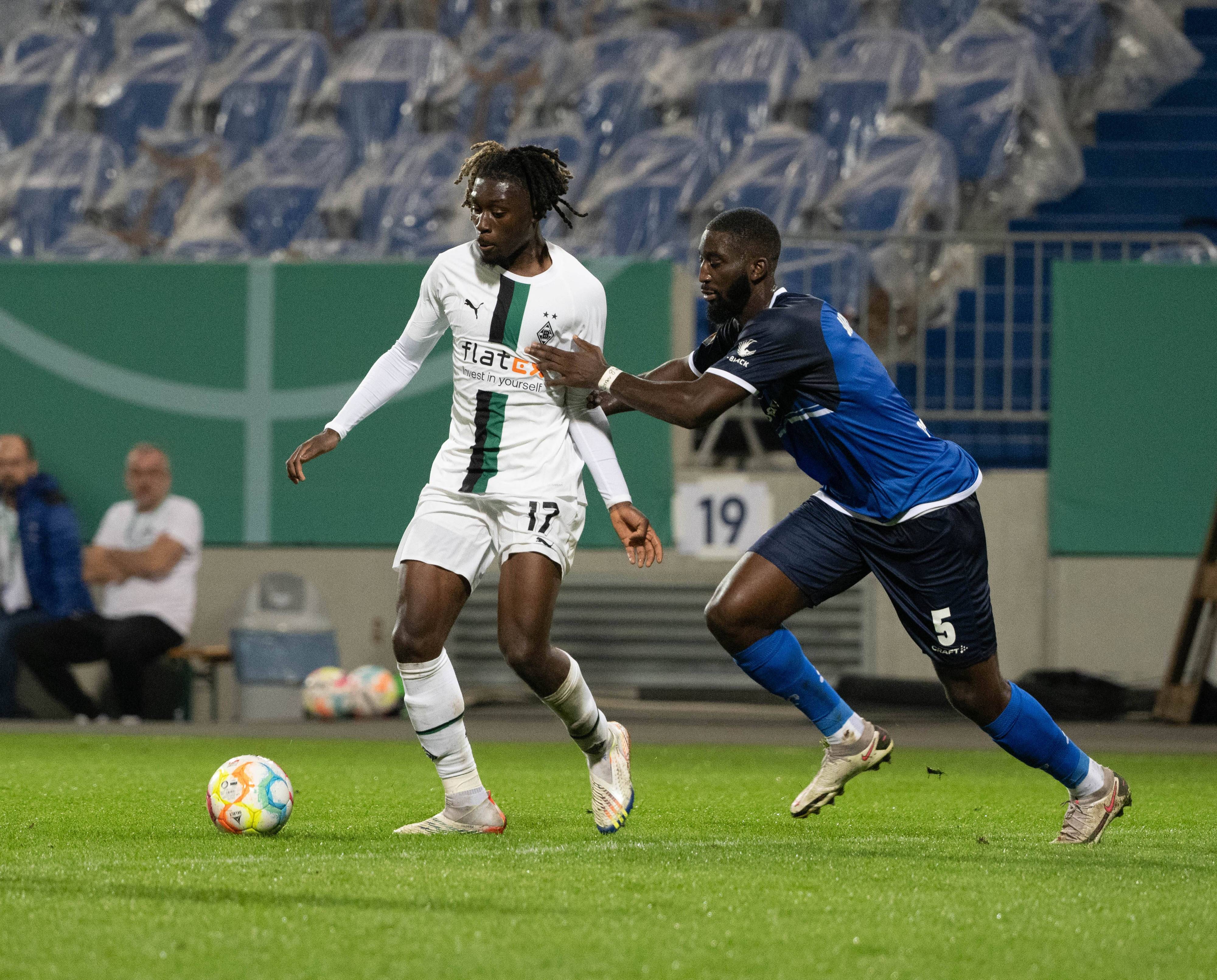 德甲倒计时；罗马赛前临场应变；细节引发关注；管理层满意；控场能力受关注